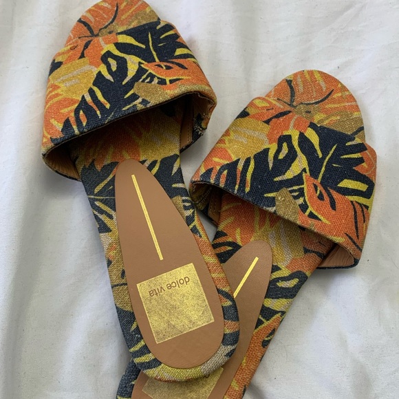 Slip on sandals ✨ - Picture 2 of 6